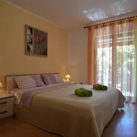 Apartment With Parking Space - 27697 Rovinj