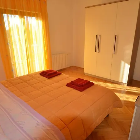 Apartment With Parking Space - 27697